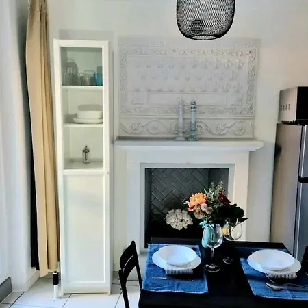 Grazioso Red Rose Moltrasio