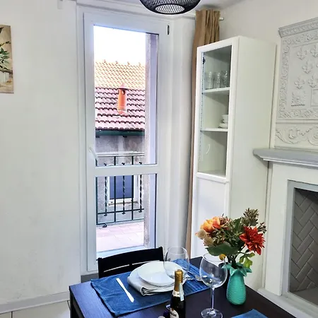 Grazioso Red Rose Moltrasio